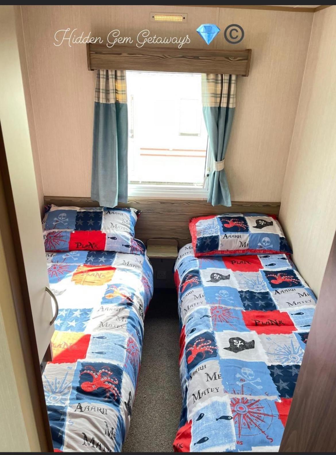 F&G Getaways Hotel Wyke Regis Екстериор снимка